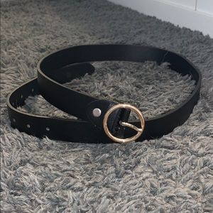 Gold circle buckle, black belt 44"/110cm